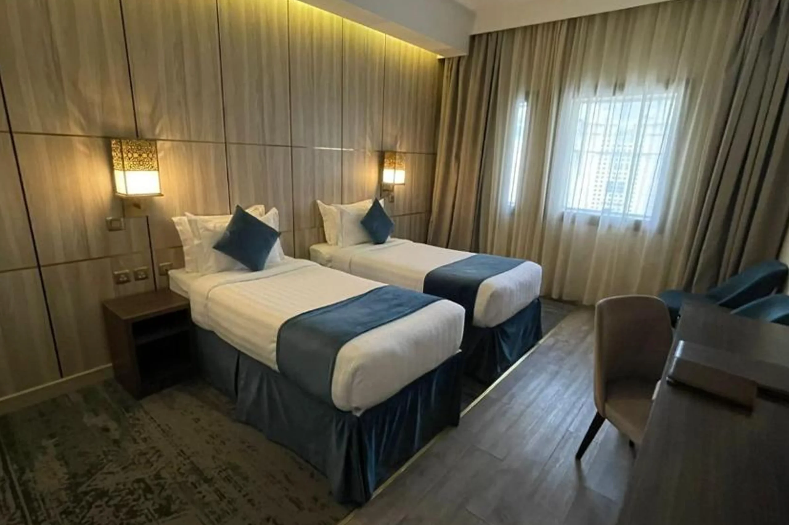 Al Ebaa hotel Makkah, 4 star 12-night December Umrah package